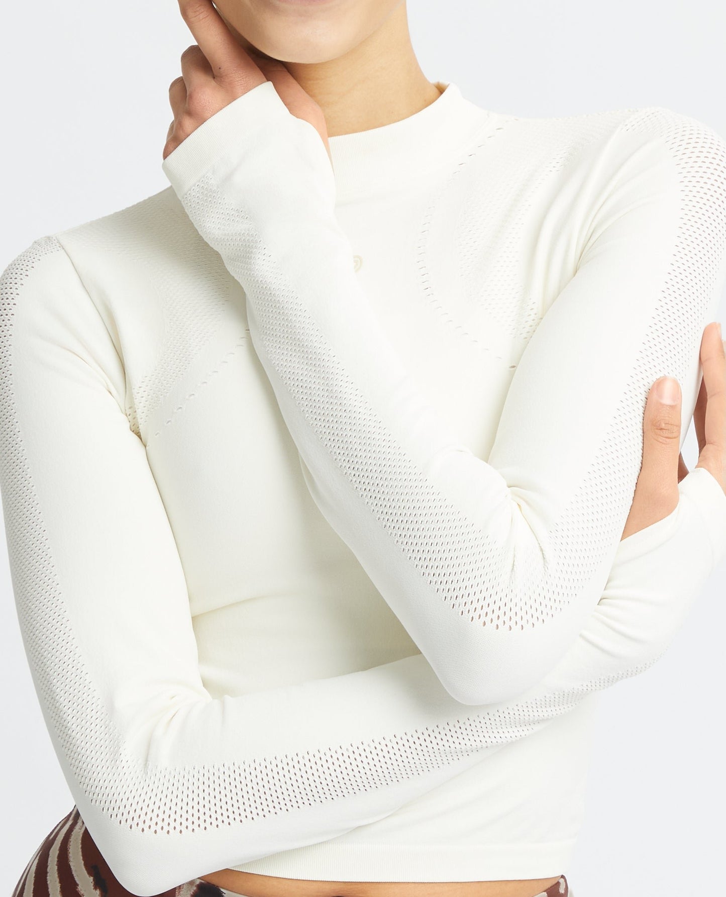 seamless cropped long sleeve - tofu